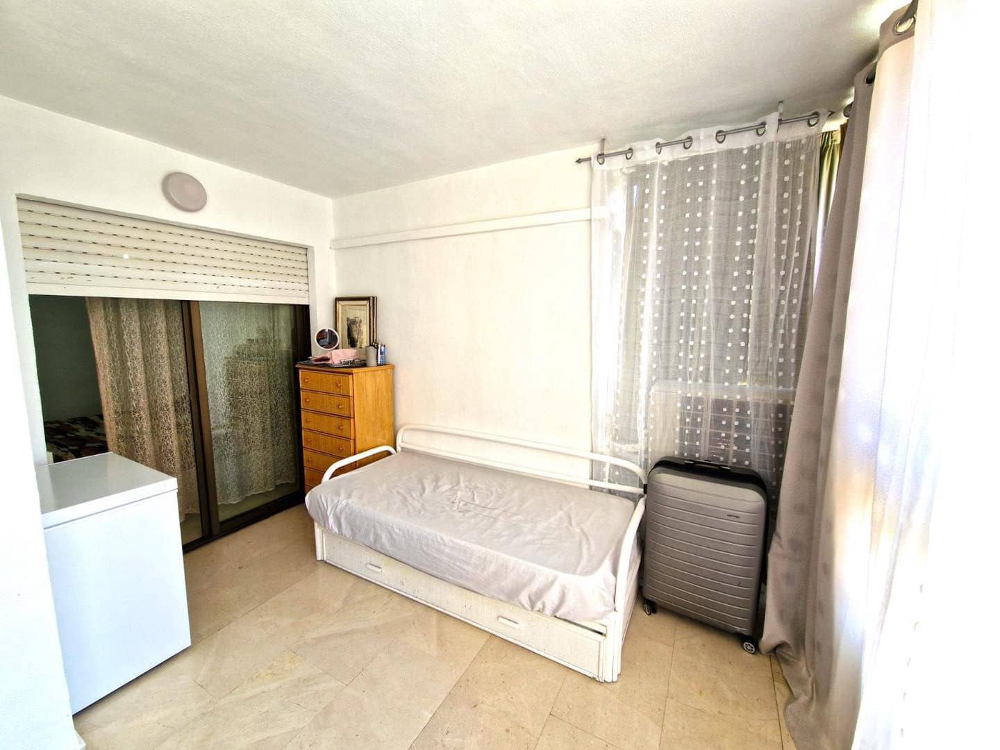 2 bedroom Apartment for sale in Benidorm with pool garage - € 215,000 (Ref: 9454642)