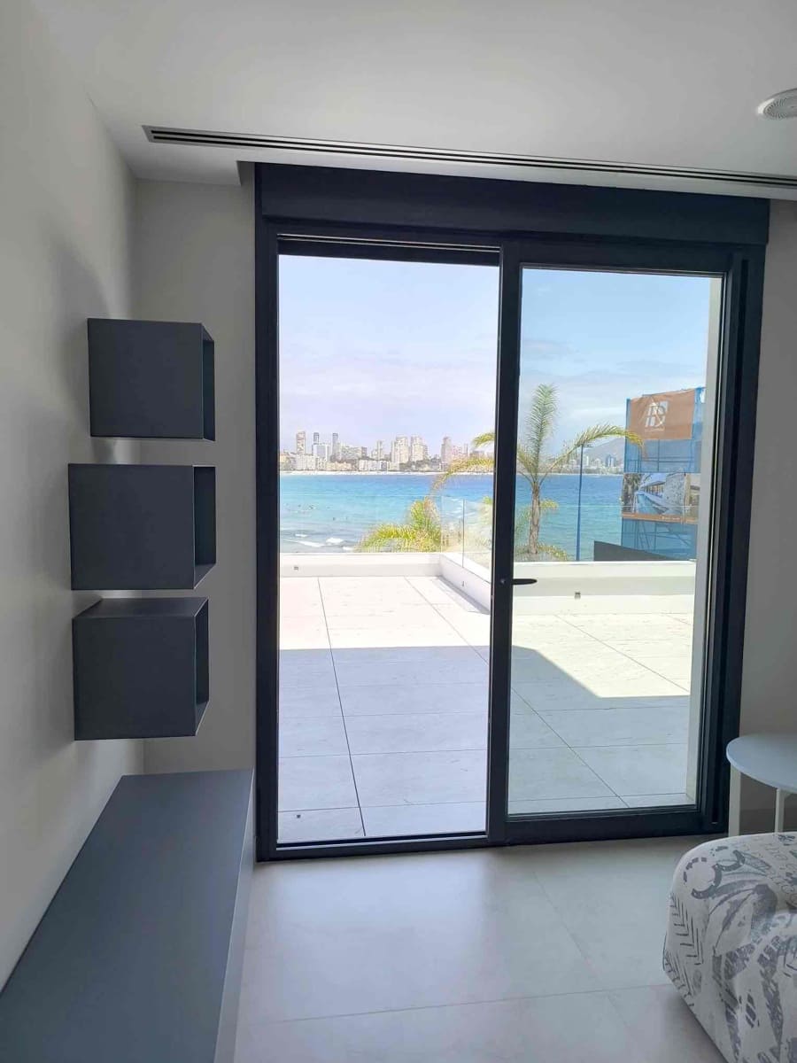4 sypialnia Penthouse na sprzedaż w Benidorm z basenem garażem - 1 650 000 € (Ref: 9454643)