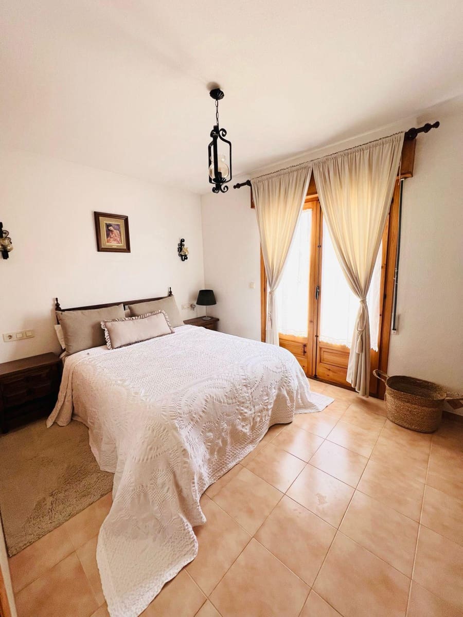 Casa de 3 habitaciones en Calpe / Calp en venta con piscina - 255.000 € (Ref: 9454650)