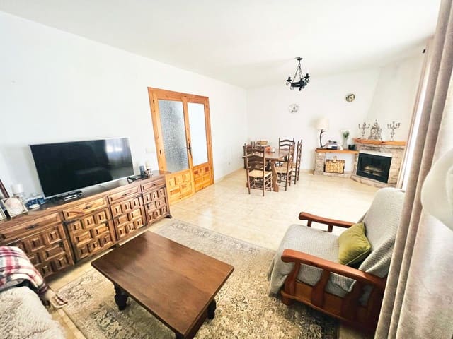 Casa de 3 habitaciones en Calpe / Calp en venta con piscina - 255.000 € (Ref: 9454650)