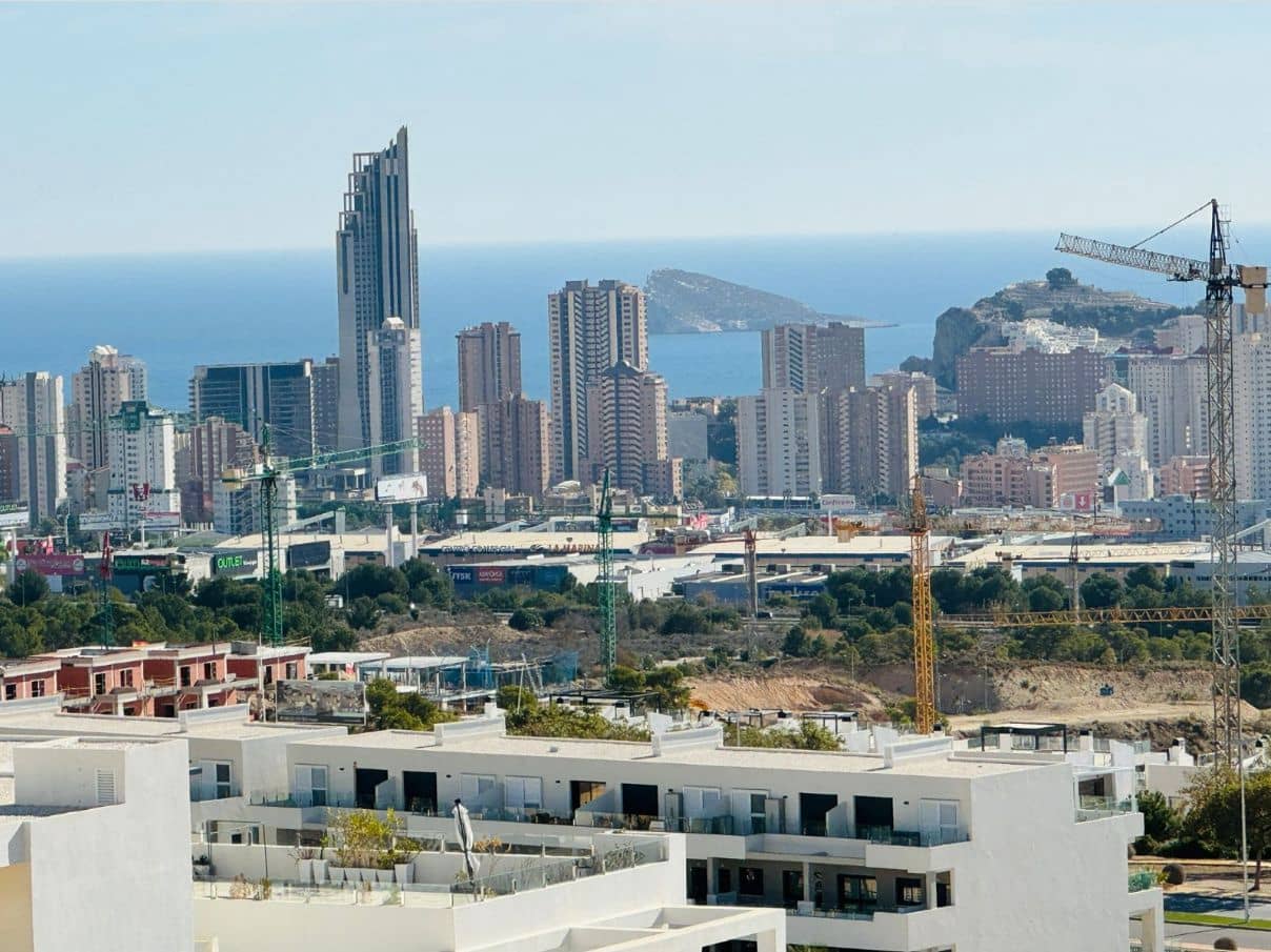 4 bedroom Apartment for sale in Finestrat with pool garage - € 590,000 (Ref: 9454656)