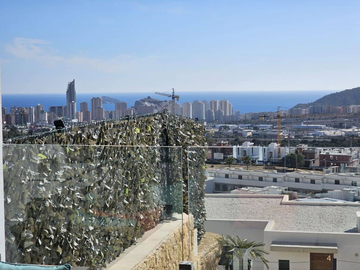 4 bedroom Apartment for sale in Finestrat with pool garage - € 590,000 (Ref: 9454656)