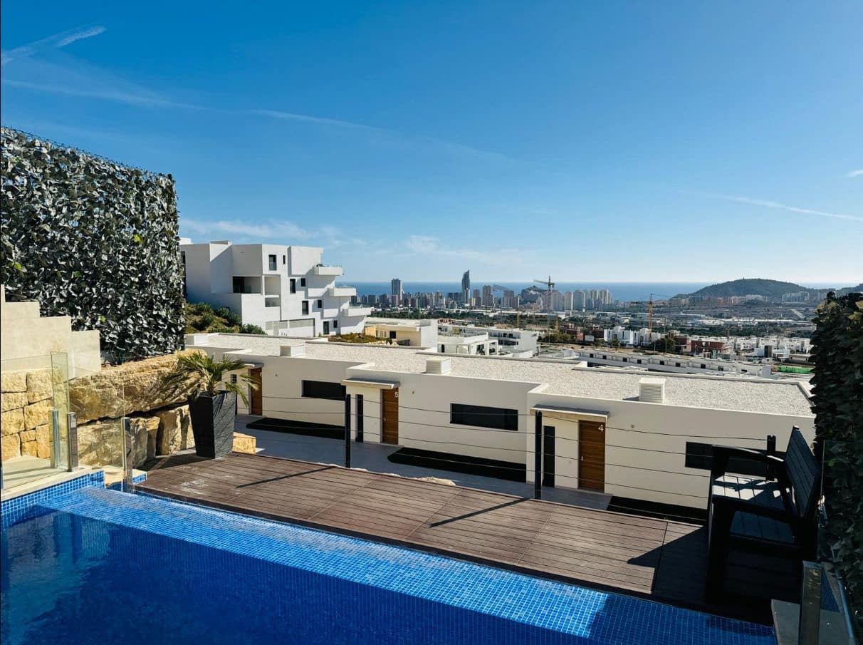 4 bedroom Apartment for sale in Finestrat with pool garage - € 590,000 (Ref: 9454656)