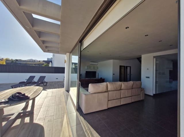 3 slaapkamer Villa te koop in Benissa met zwembad garage - € 690.000 (Ref: 9454658)