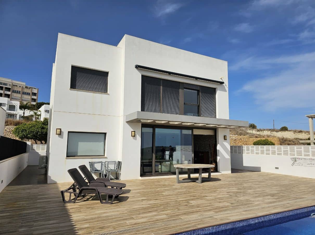 3 slaapkamer Villa te koop in Benissa met zwembad garage - € 690.000 (Ref: 9454658)