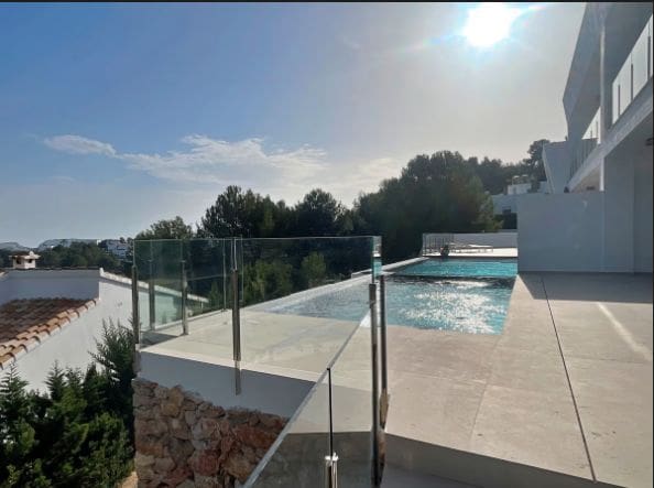 3 sovrum Villa till salu i Moraira med pool garage - 690 000 € (Ref: 9454659)