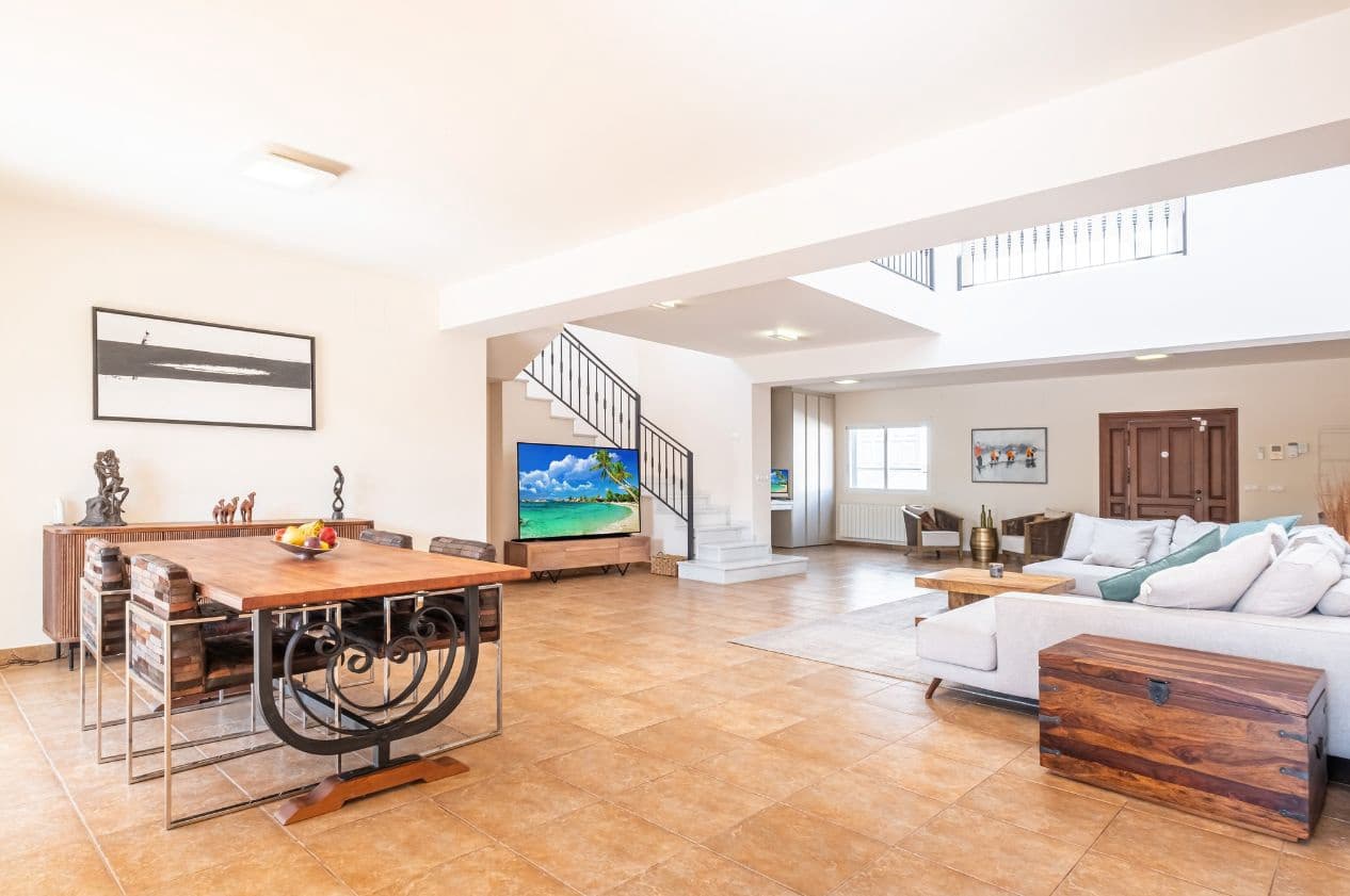 4 sypialnia Willa na sprzedaż w La Nucia z basenem garażem - 825 000 € (Ref: 9454660)