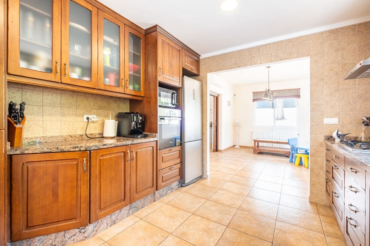 4 sypialnia Willa na sprzedaż w La Nucia z basenem garażem - 825 000 € (Ref: 9454660)