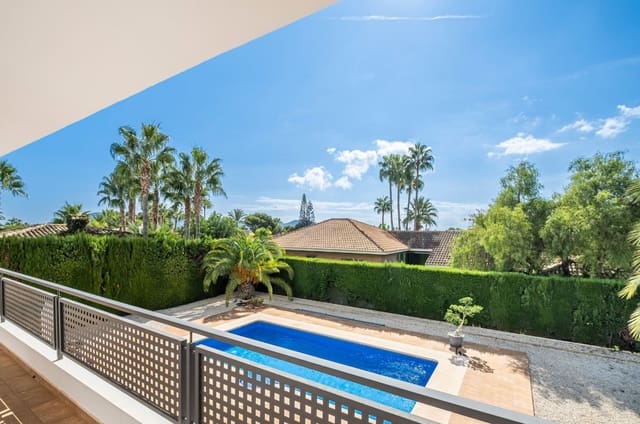 4 sypialnia Willa na sprzedaż w La Nucia z basenem garażem - 825 000 € (Ref: 9454660)