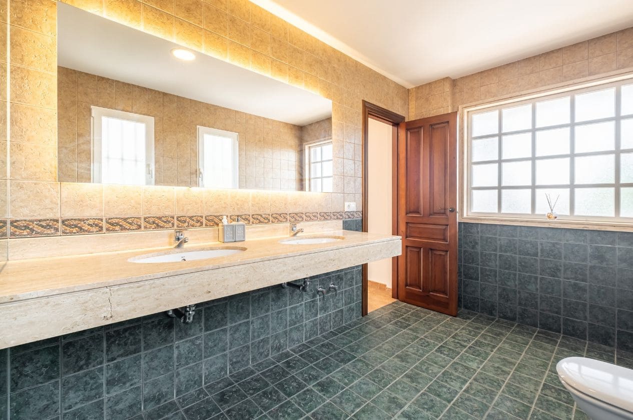 4 sypialnia Willa na sprzedaż w La Nucia z basenem garażem - 825 000 € (Ref: 9454660)