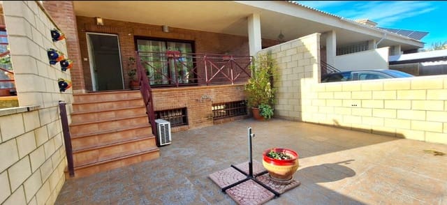 4 sypialnia Bungalow na sprzedaż w La Nucia z basenem garażem - 250 000 € (Ref: 9454661)