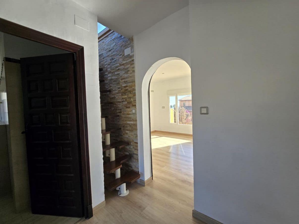 2 bedroom Villa for sale in El Campello with garage - € 570,000 (Ref: 9454664)