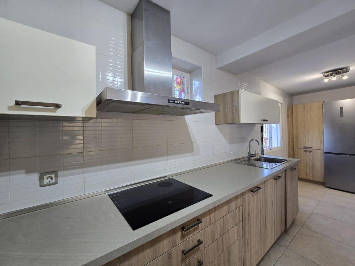 2 bedroom Villa for sale in El Campello with garage - € 570,000 (Ref: 9454664)