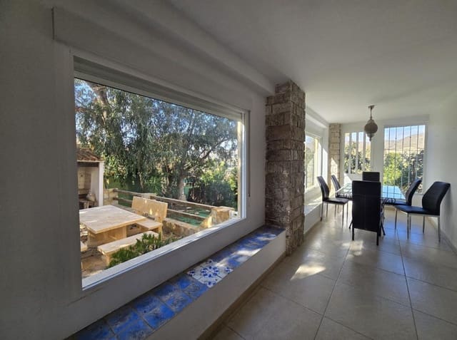 2 sypialnia Willa na sprzedaż w El Campello z garażem - 570 000 € (Ref: 9454664)