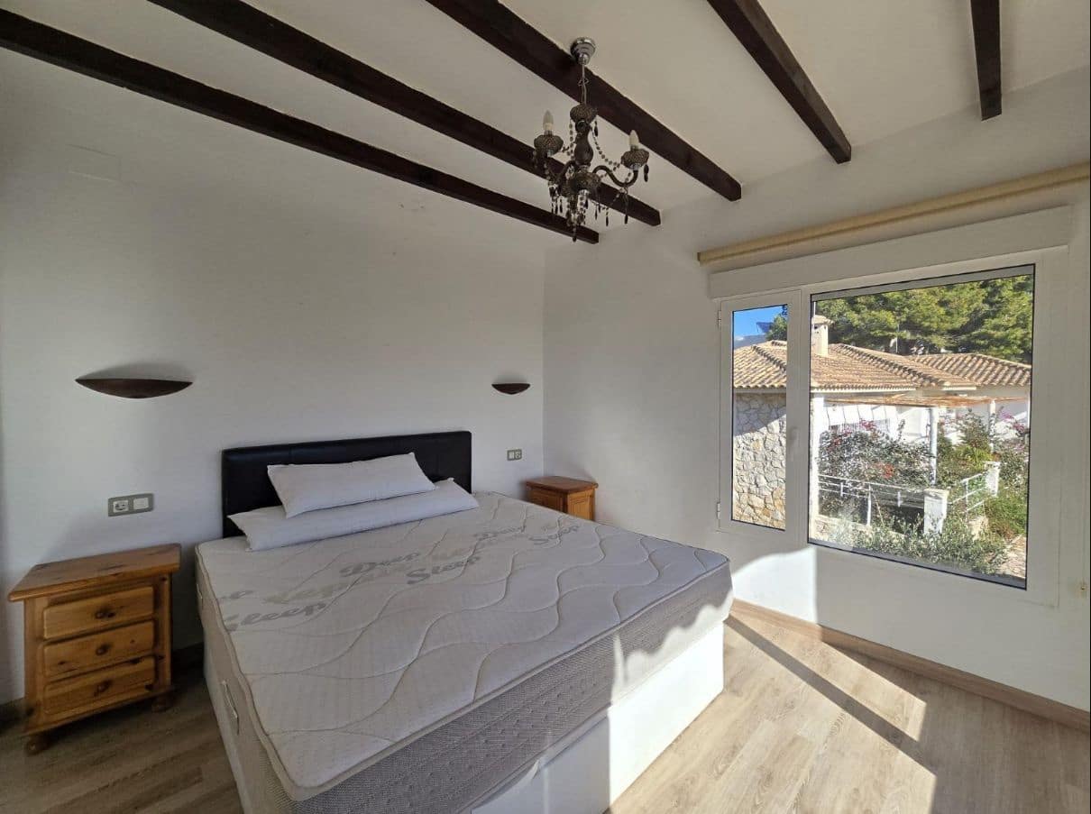 2 bedroom Villa for sale in El Campello with garage - € 570,000 (Ref: 9454664)