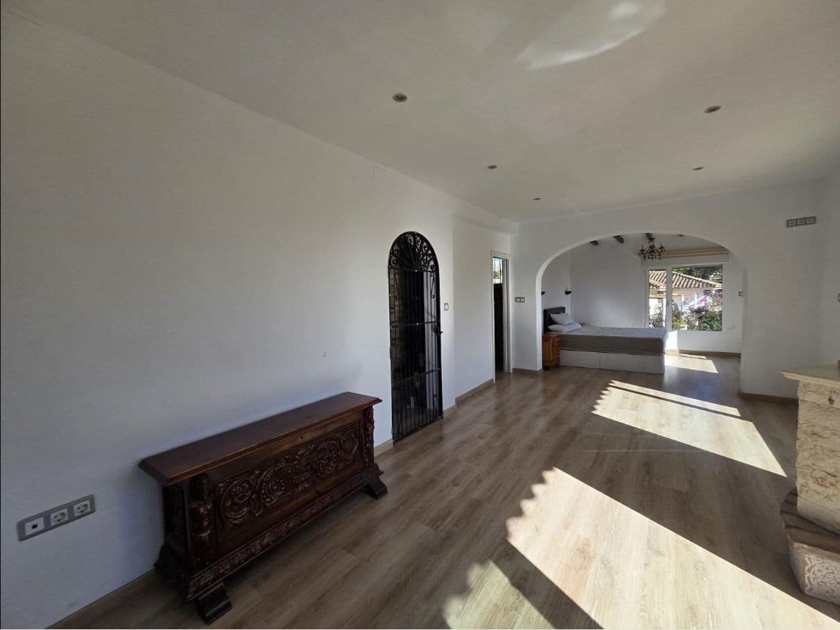 2 bedroom Villa for sale in El Campello with garage - € 570,000 (Ref: 9454664)