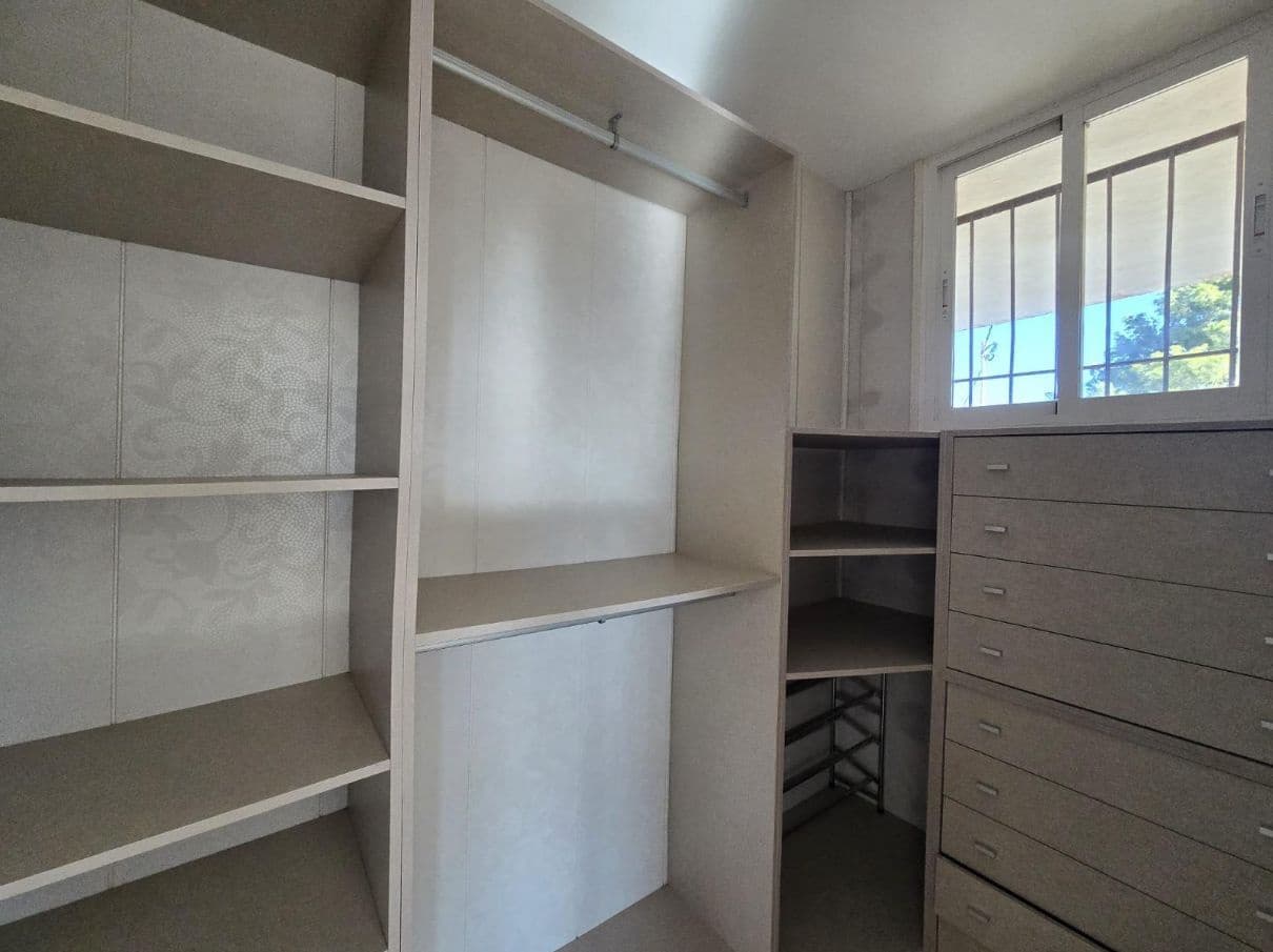 2 bedroom Villa for sale in El Campello with garage - € 570,000 (Ref: 9454664)