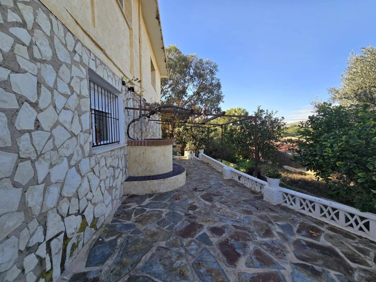 2 bedroom Villa for sale in El Campello with garage - € 570,000 (Ref: 9454664)