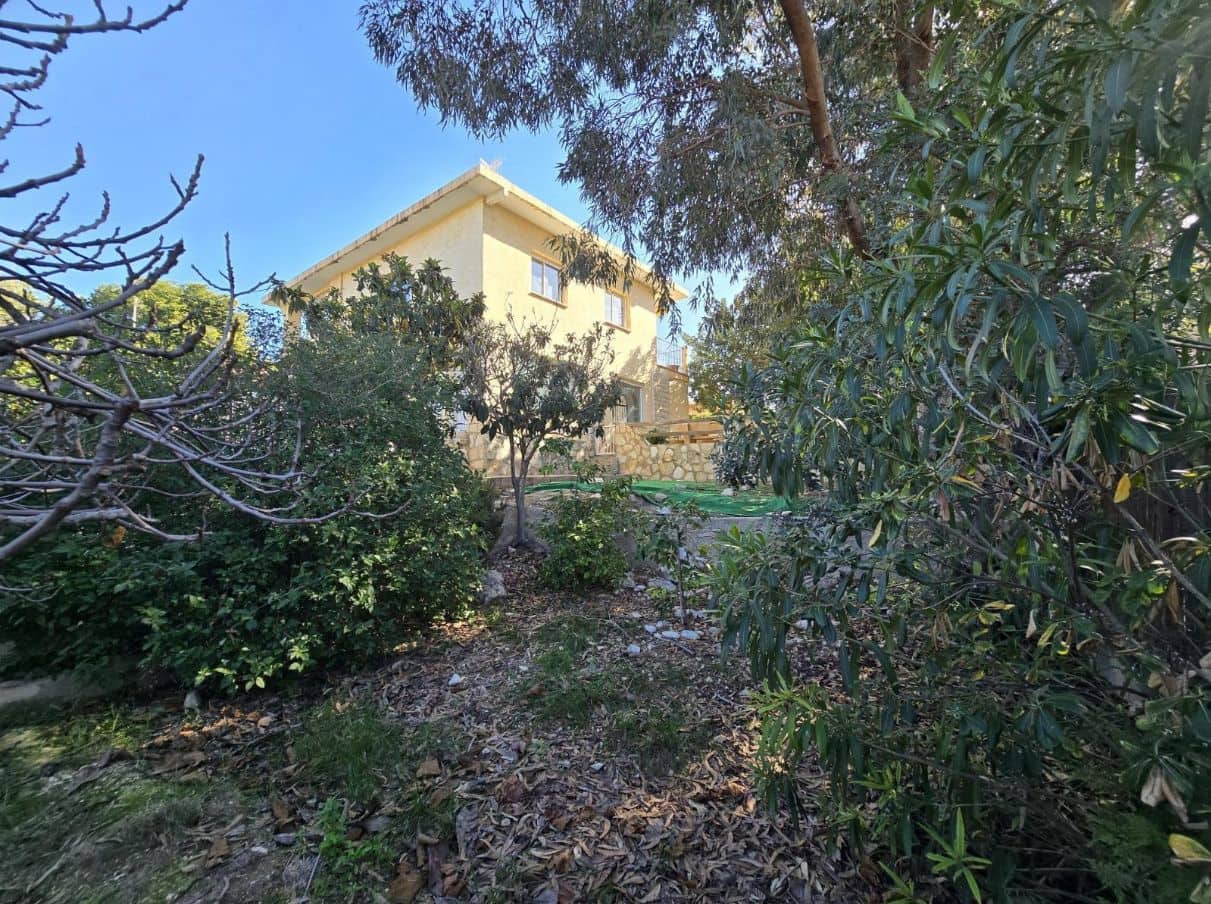 2 bedroom Villa for sale in El Campello with garage - € 570,000 (Ref: 9454664)