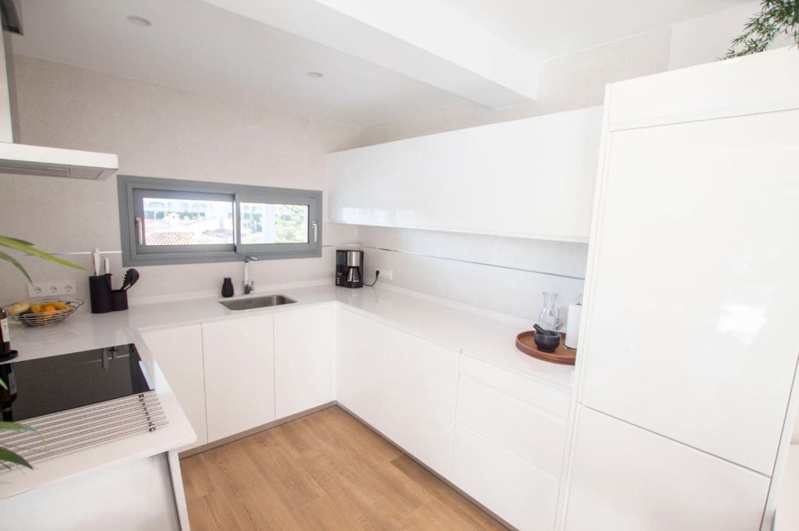 3 soveværelse Villa til salg i Benissa med garage - € 799.000 (Ref: 9454666)