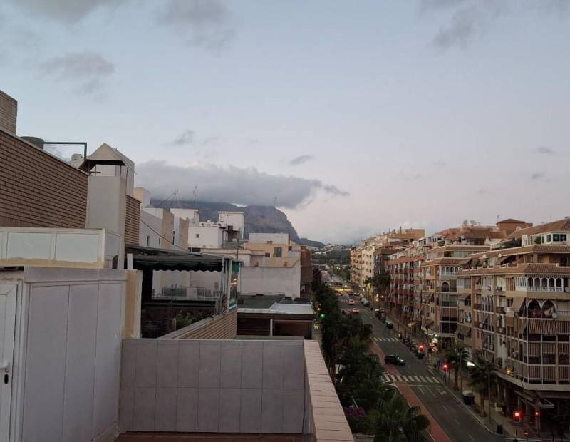 3 quarto Apartamento para venda em Benidorm com piscina - 225 000 € (Ref: 9454667)