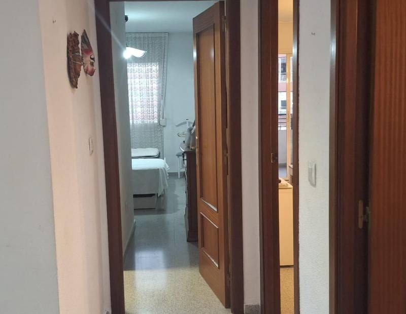 3 quarto Apartamento para venda em Benidorm com piscina - 225 000 € (Ref: 9454667)