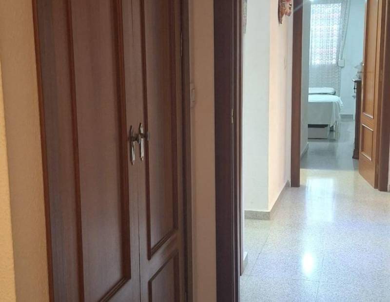 3 quarto Apartamento para venda em Benidorm com piscina - 225 000 € (Ref: 9454667)