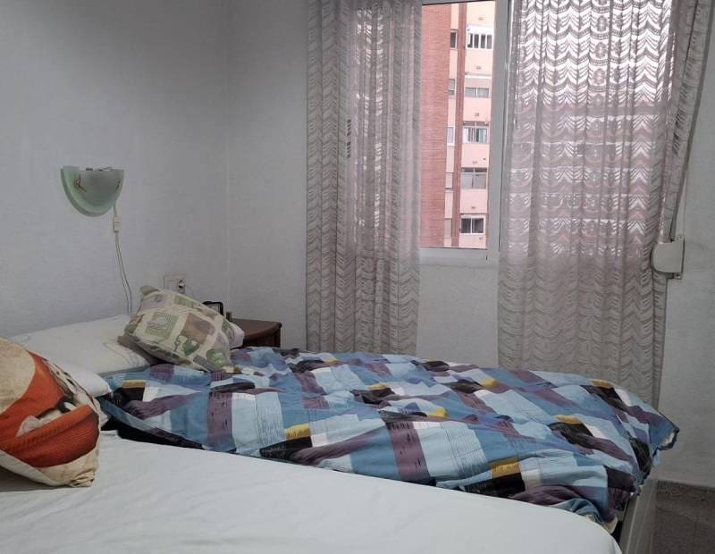 3 quarto Apartamento para venda em Benidorm com piscina - 225 000 € (Ref: 9454667)