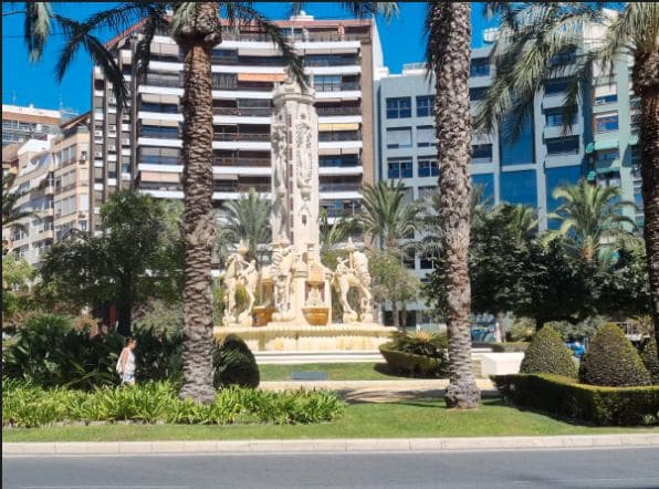 4 bedroom Apartment for sale in Alicante / Alacant city - € 480,000 (Ref: 9454668)