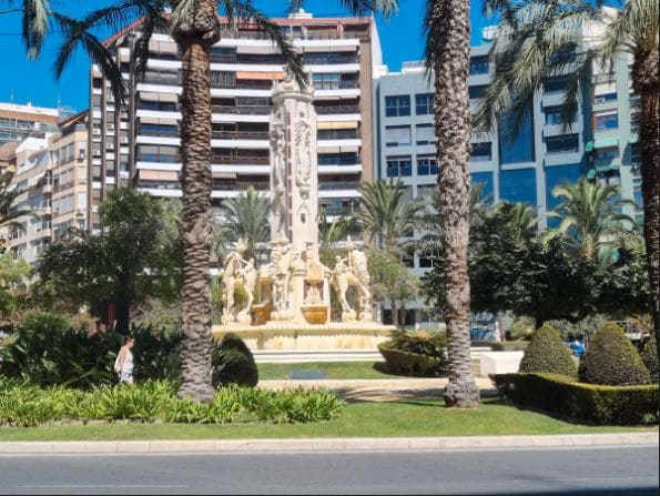 4 bedroom Apartment for sale in Alicante / Alacant city - € 480,000 (Ref: 9454668)