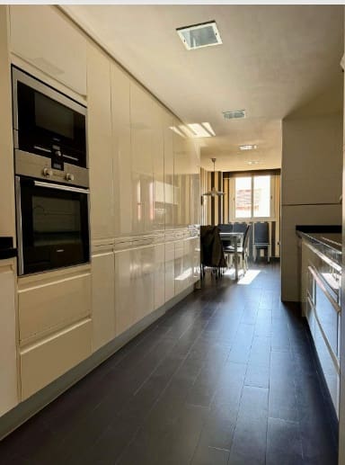 5 bedroom Apartment for sale in Alicante / Alacant city with garage - € 650,000 (Ref: 9454669)