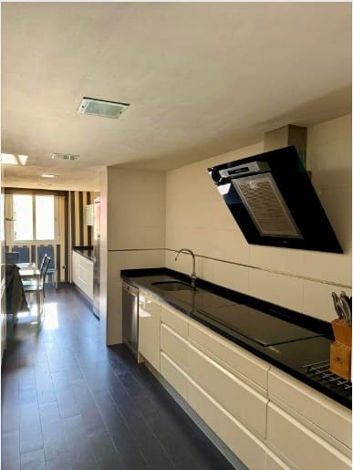 5 bedroom Apartment for sale in Alicante / Alacant city with garage - € 650,000 (Ref: 9454669)