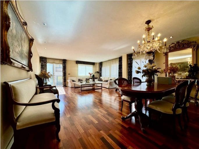 5 bedroom Apartment for sale in Alicante / Alacant city with garage - € 650,000 (Ref: 9454669)