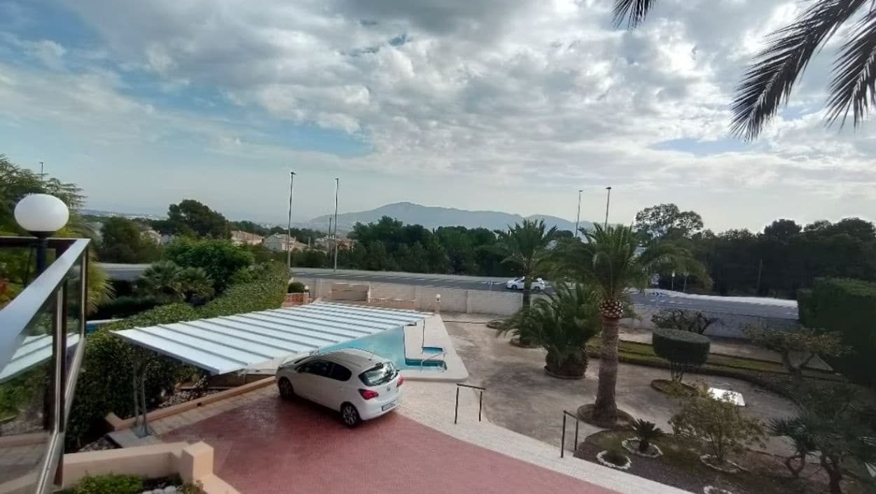 3 sypialnia Willa na sprzedaż w La Nucia z basenem garażem - 520 000 € (Ref: 9454670)