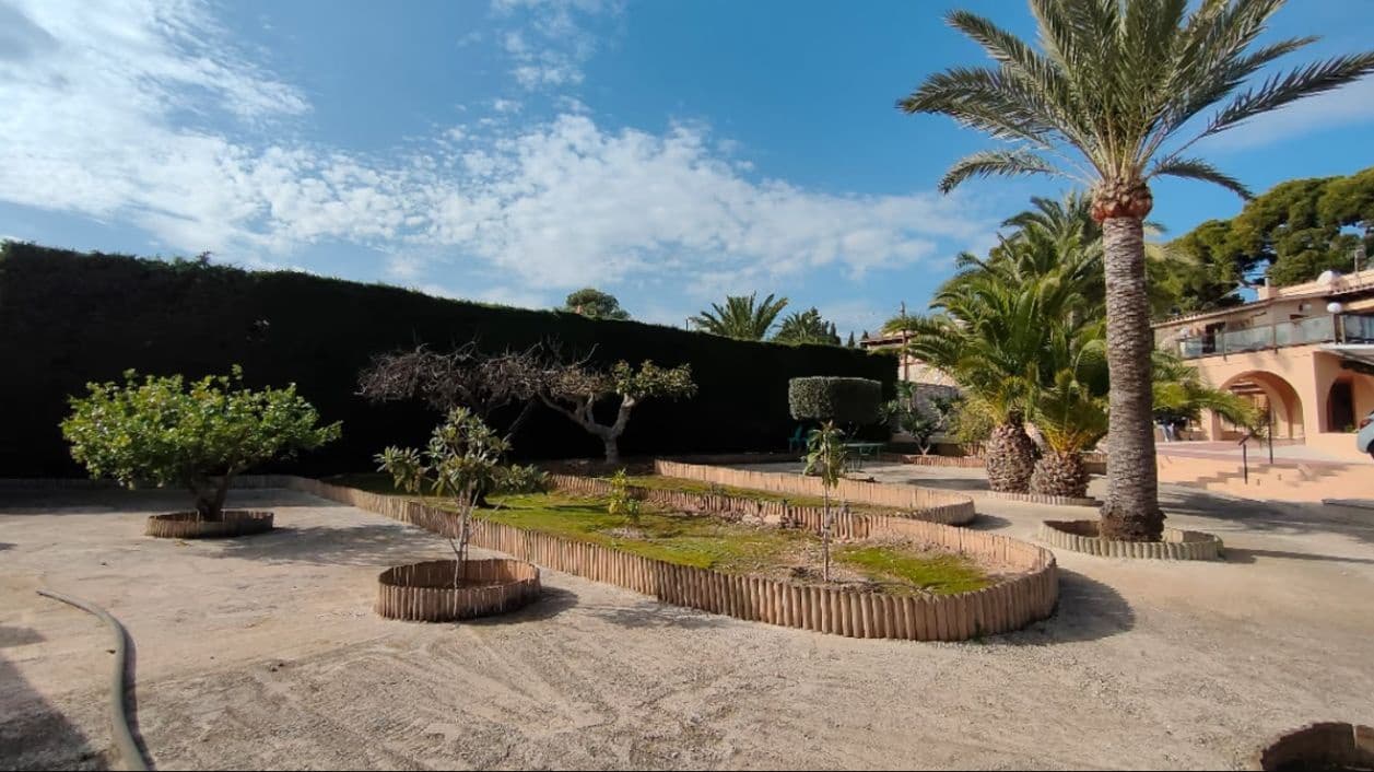 3 sypialnia Willa na sprzedaż w La Nucia z basenem garażem - 520 000 € (Ref: 9454670)