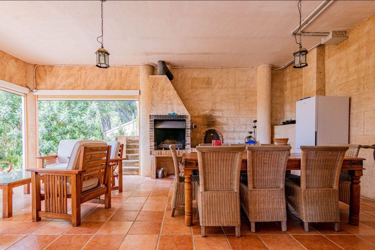 4 bedroom Villa for sale in Altea with pool garage - € 640,000 (Ref: 9454672)