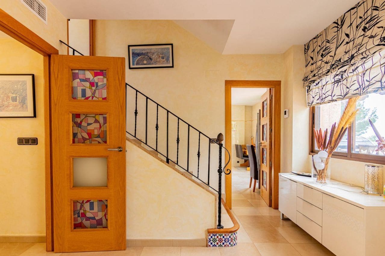 4 bedroom Villa for sale in Altea with pool garage - € 640,000 (Ref: 9454672)