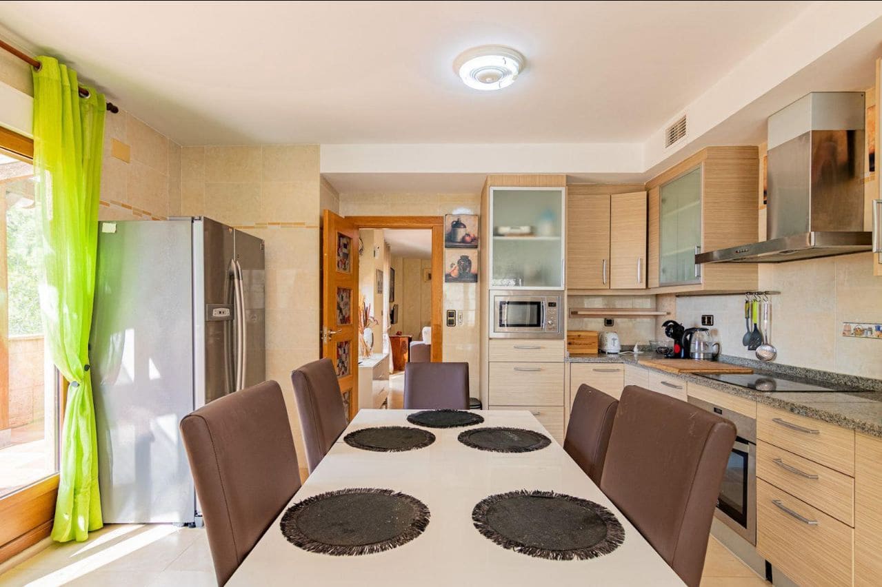 4 bedroom Villa for sale in Altea with pool garage - € 640,000 (Ref: 9454672)