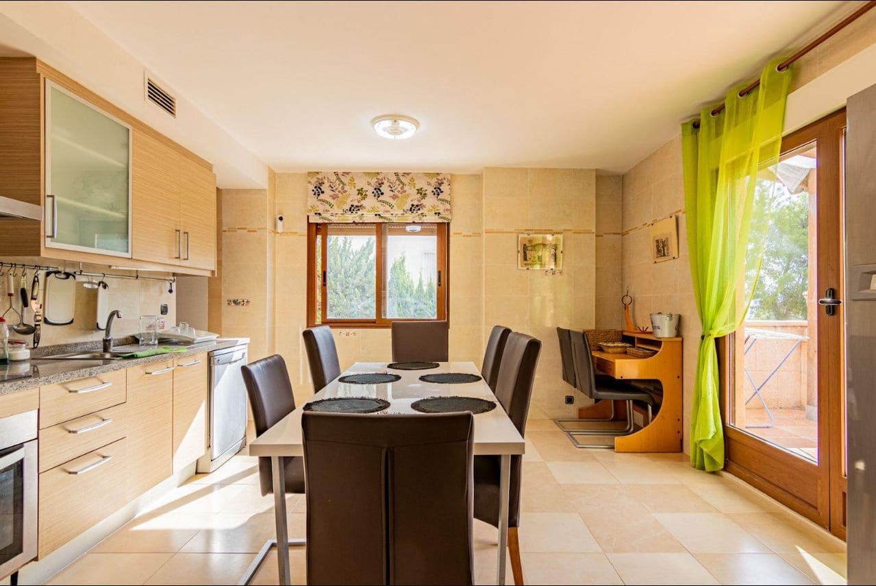 4 bedroom Villa for sale in Altea with pool garage - € 640,000 (Ref: 9454672)