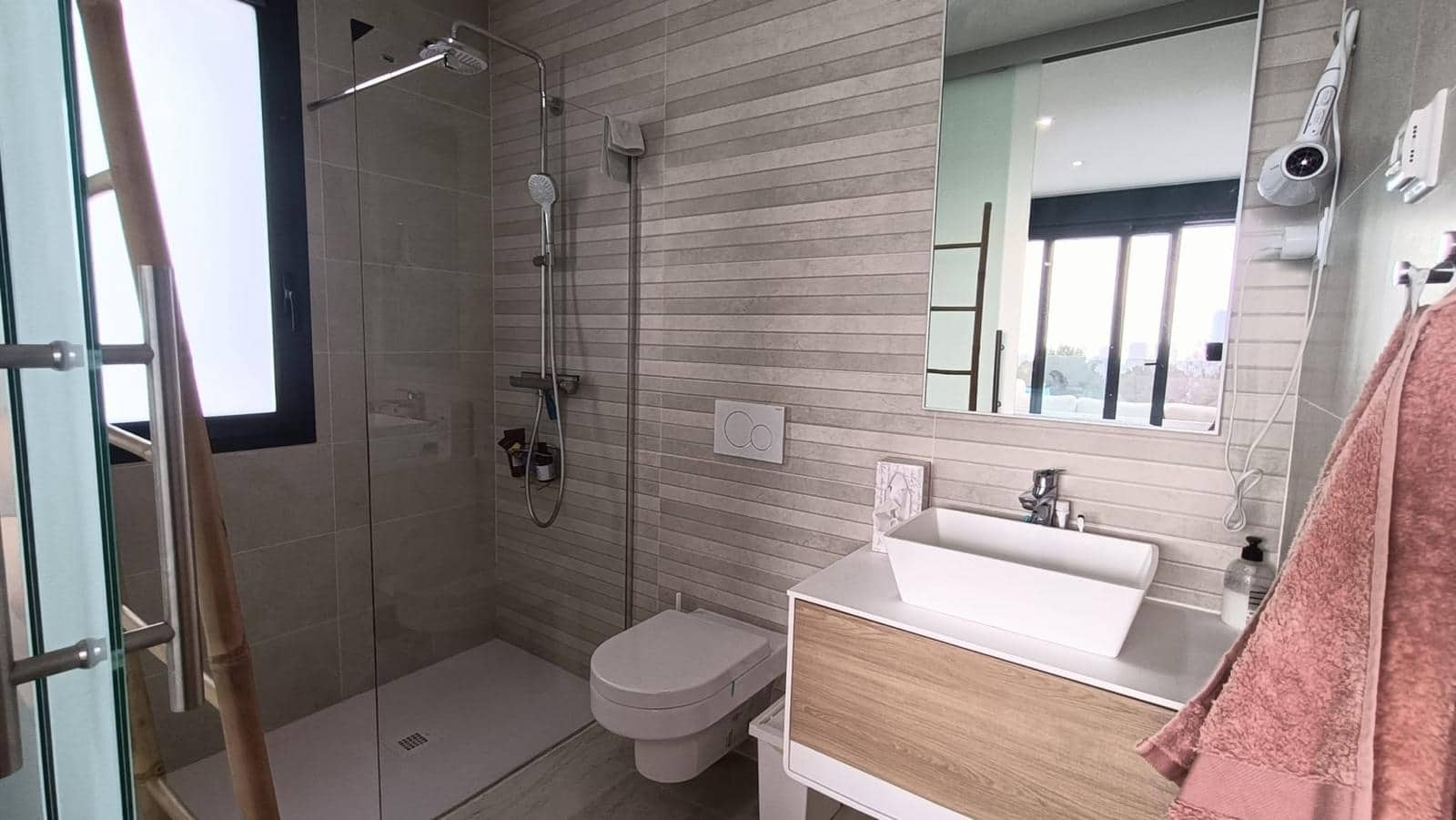 2 bedroom Apartment for sale in Finestrat with pool garage - € 379,000 (Ref: 9454676)