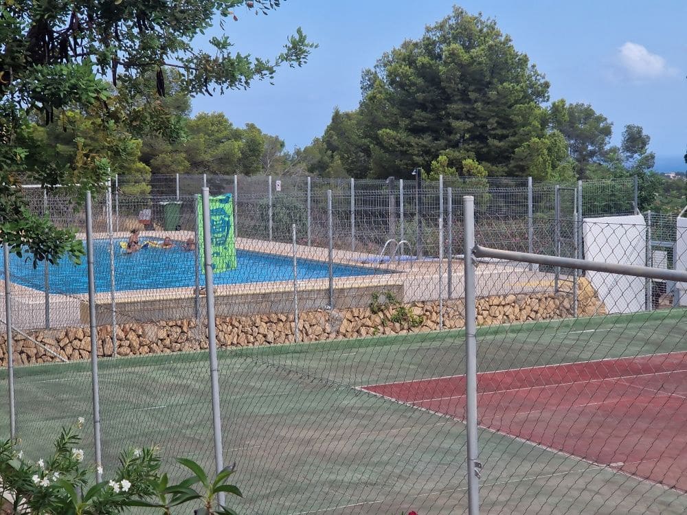 3 sypialnia Willa na sprzedaż w La Nucia z basenem garażem - 330 000 € (Ref: 9454678)