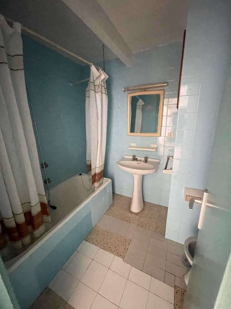 3 bedroom Apartment for sale in Benidorm with garage - € 360,000 (Ref: 9454679)