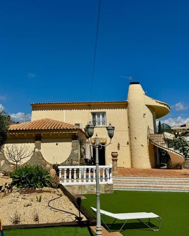 7 bedroom Villa for sale in Calpe / Calp with pool garage - € 687,000 (Ref: 9454682)
