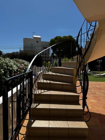 7 bedroom Villa for sale in Calpe / Calp with pool garage - € 687,000 (Ref: 9454682)