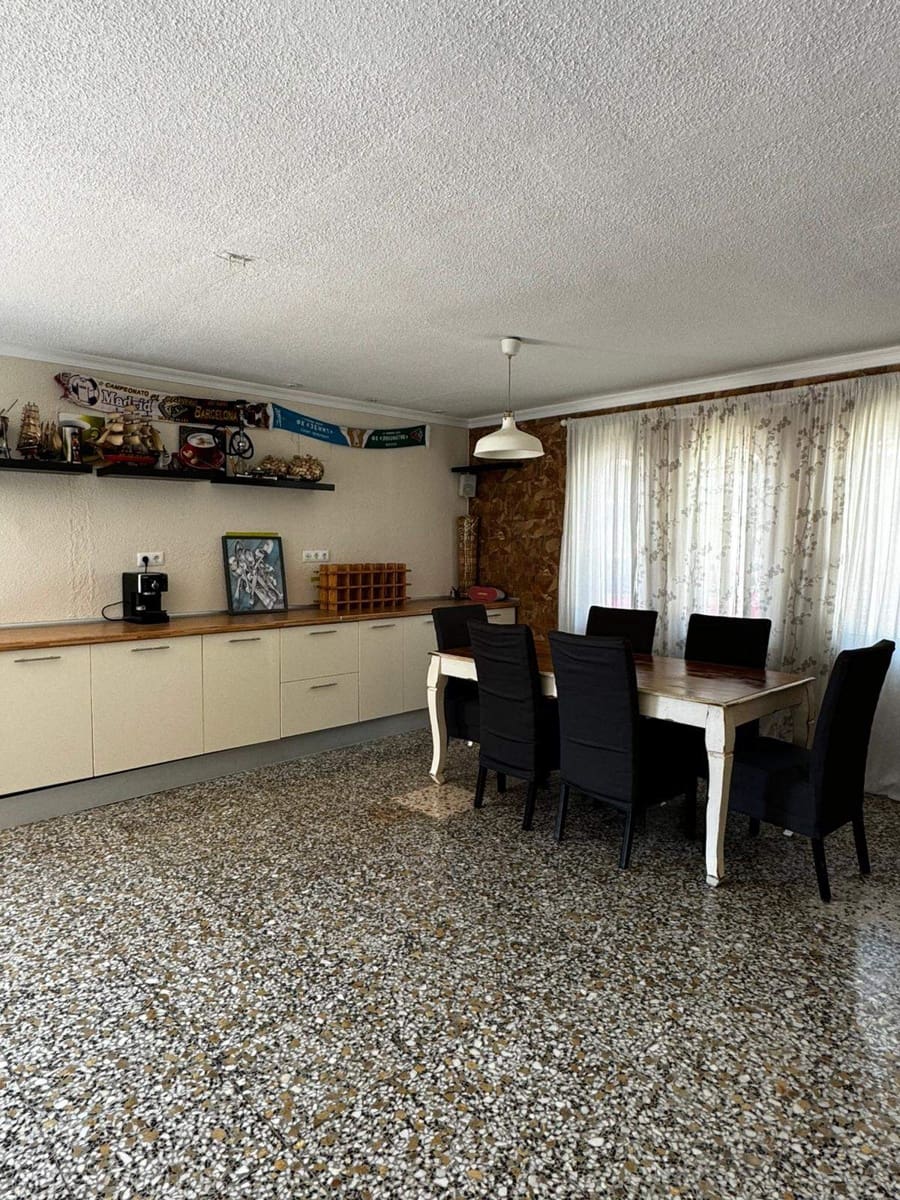 7 bedroom Villa for sale in Calpe / Calp with pool garage - € 687,000 (Ref: 9454682)