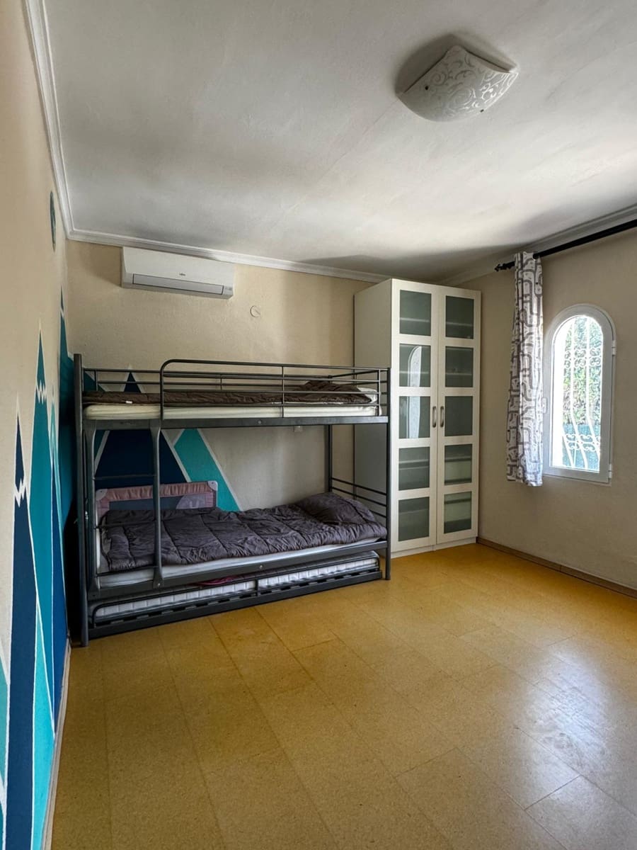 7 bedroom Villa for sale in Calpe / Calp with pool garage - € 687,000 (Ref: 9454682)