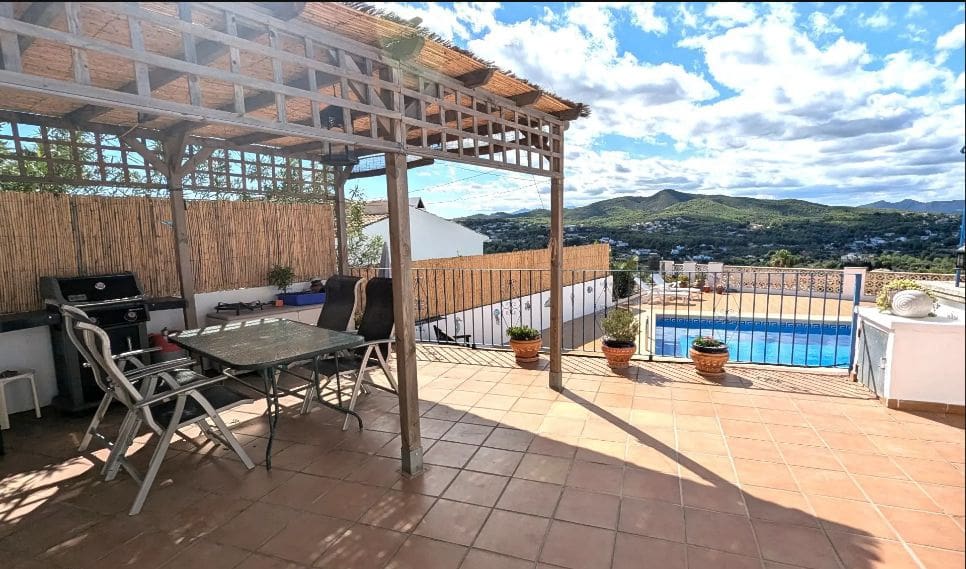 3 soverom Villa til salgs i Javea / Xabia med svømmebasseng garasje - € 545 000 (Ref: 9454685)