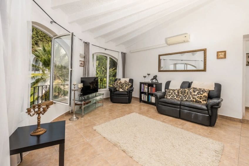 7 soveværelse Villa til salg i Benissa med swimmingpool garage - € 695.000 (Ref: 9454686)