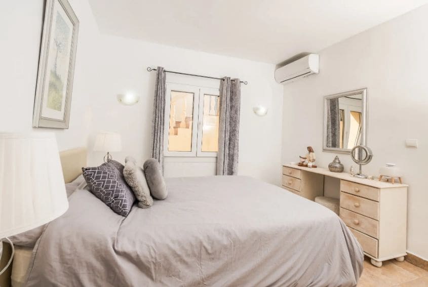 7 soveværelse Villa til salg i Benissa med swimmingpool garage - € 695.000 (Ref: 9454686)