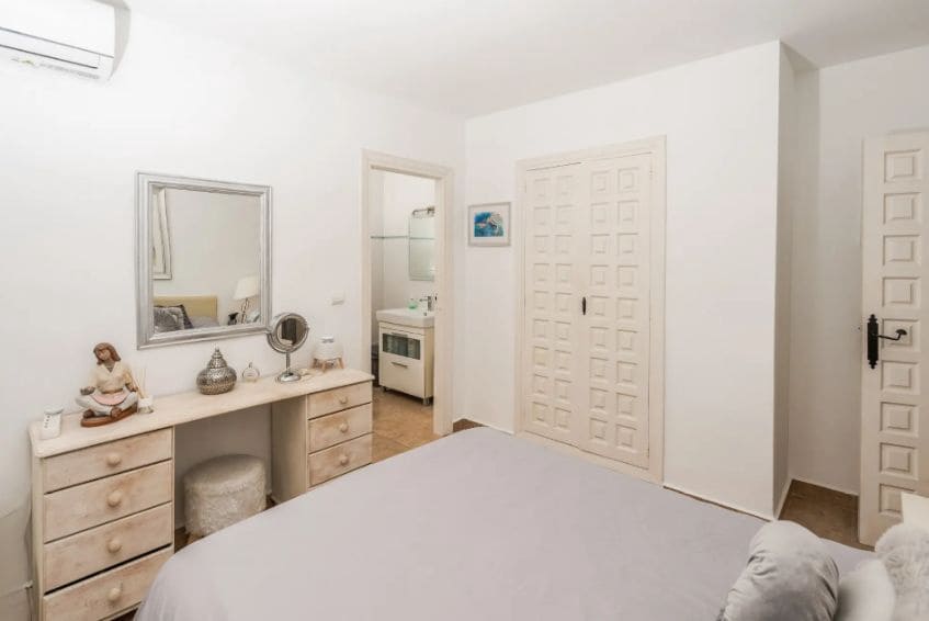 7 soveværelse Villa til salg i Benissa med swimmingpool garage - € 695.000 (Ref: 9454686)